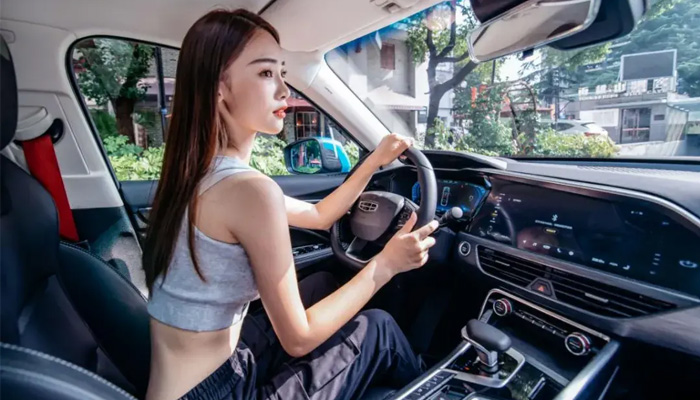 在青岛驾校学车，让自己成为一名合格驾驶员！